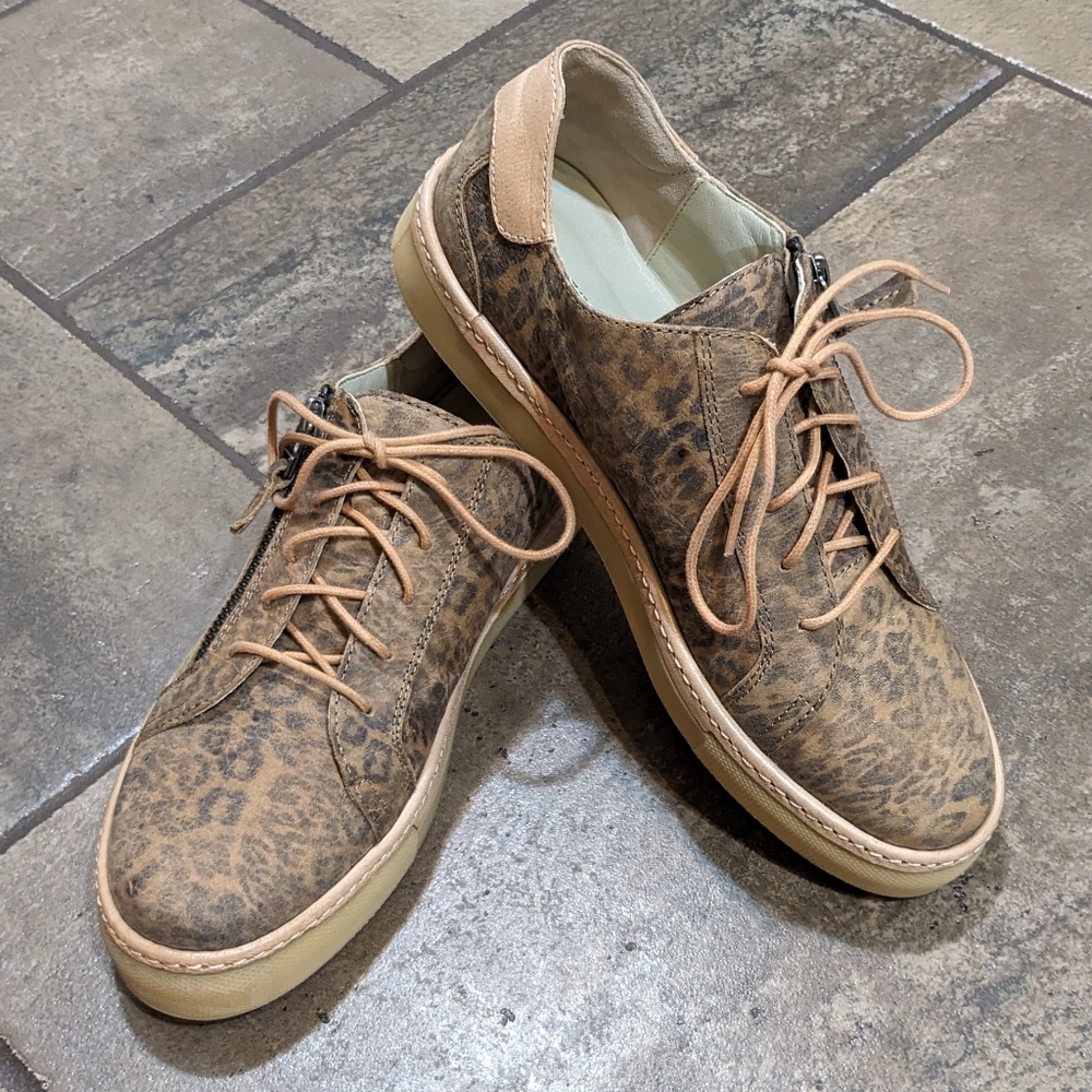 Unity in Diversity Leopard-Print Tan Low-Top Sneakers